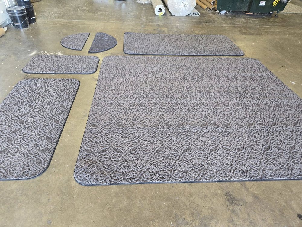 Custom Rugs & Runners by B&W Floor Covering