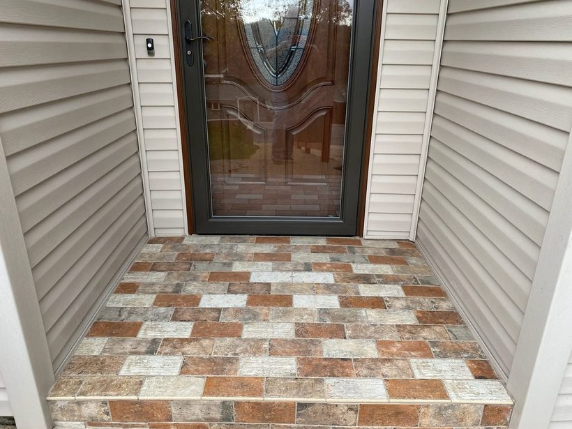 Tile entryway — B&W Floor Covering, Lake of the Ozarks