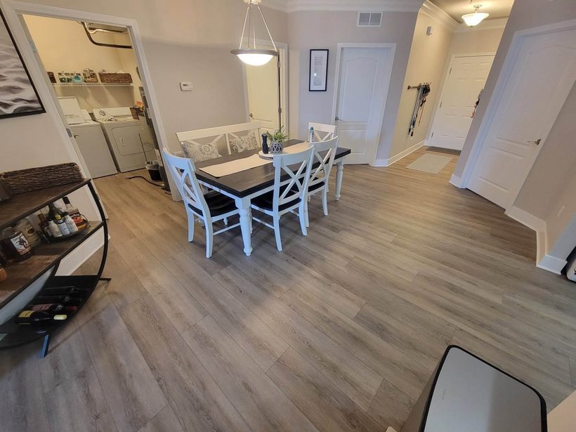 Luxury vinyl dining room — B&W Floor Covering, Lake of the Ozarks
